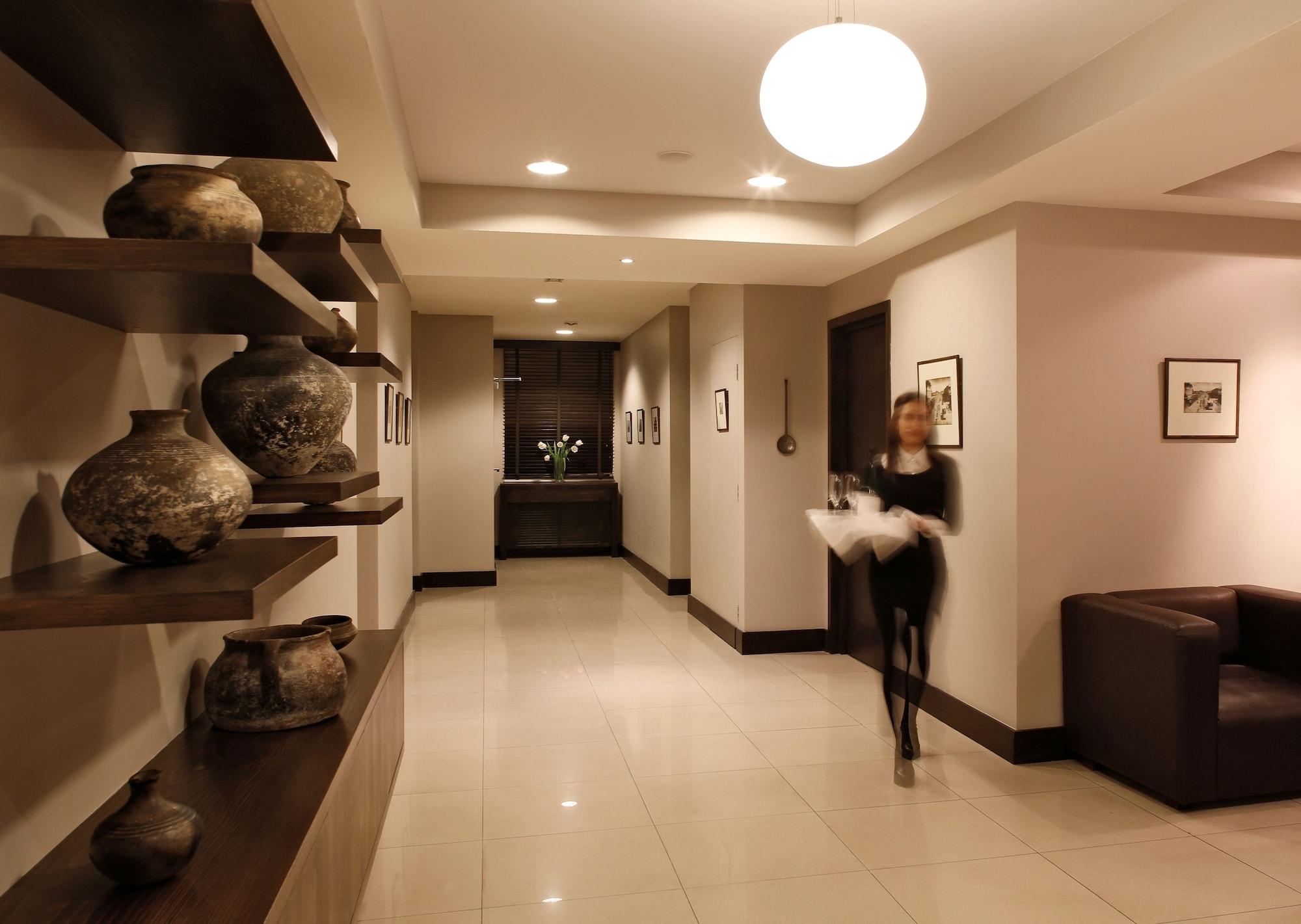 Hotel Meg Γιερεβάν Εξωτερικό φωτογραφία