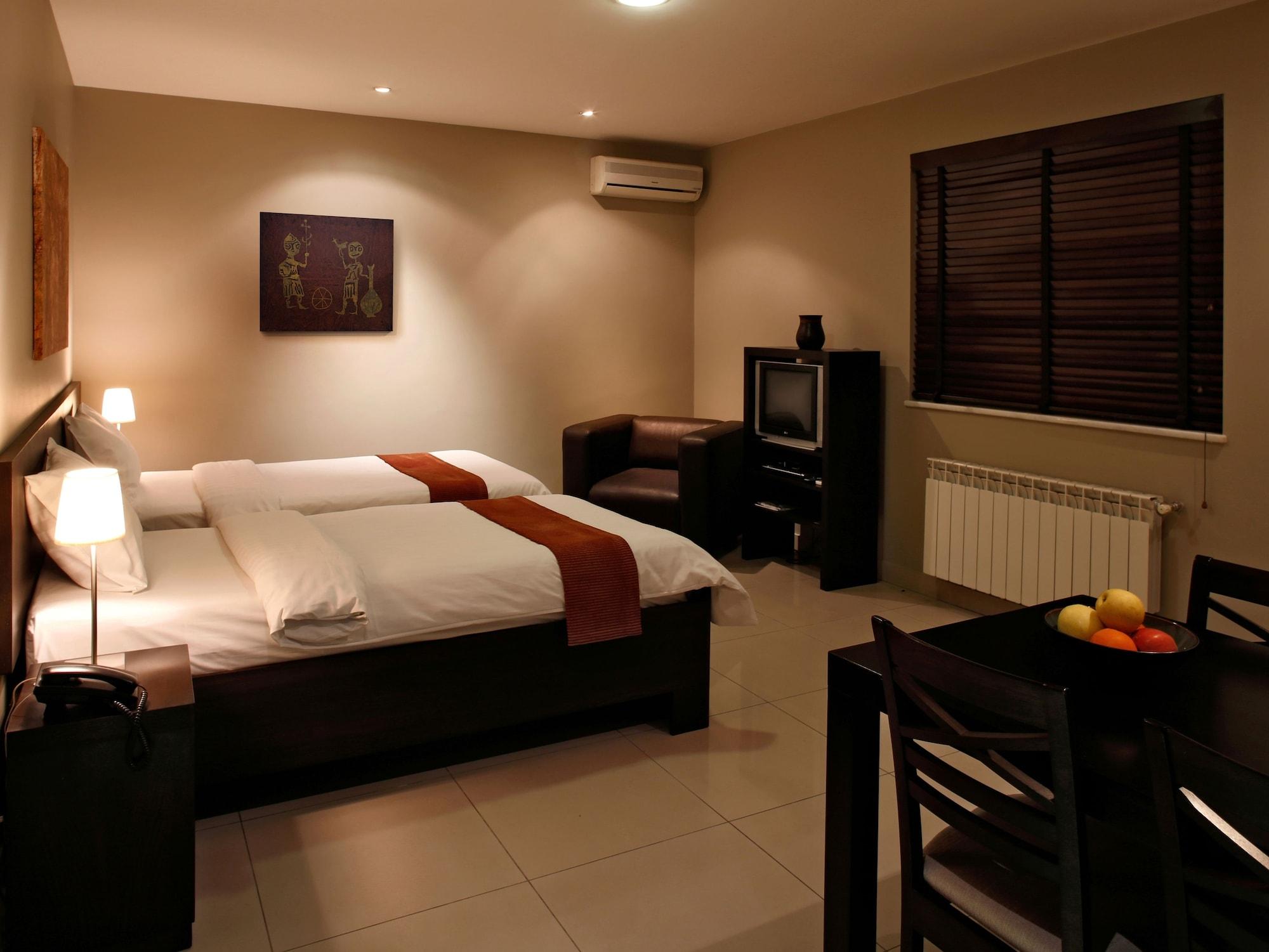Hotel Meg Γιερεβάν Εξωτερικό φωτογραφία