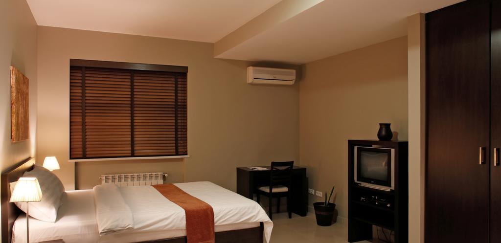 Hotel Meg Γιερεβάν Εξωτερικό φωτογραφία