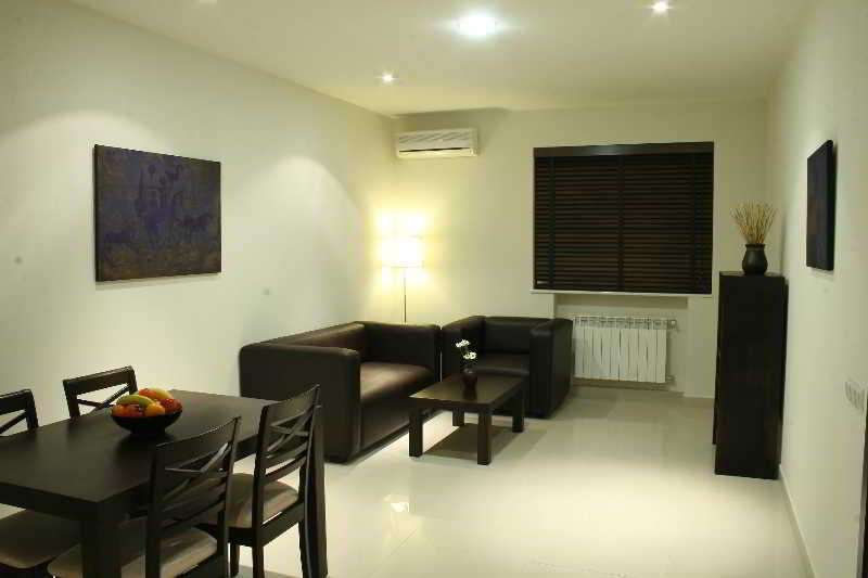 Hotel Meg Γιερεβάν Εξωτερικό φωτογραφία