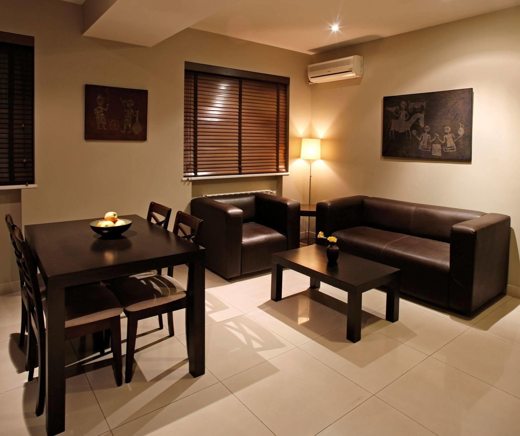 Hotel Meg Γιερεβάν Εξωτερικό φωτογραφία